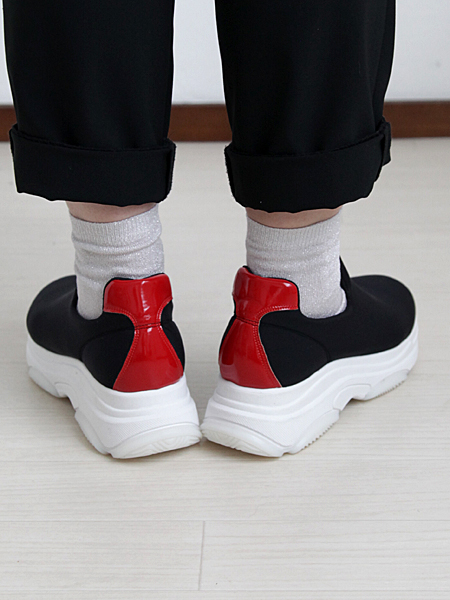 セール品 イタリア レストローザ ストレッチ素材 かかとにレッドエナメルの厚底スリッポン 38サイズ