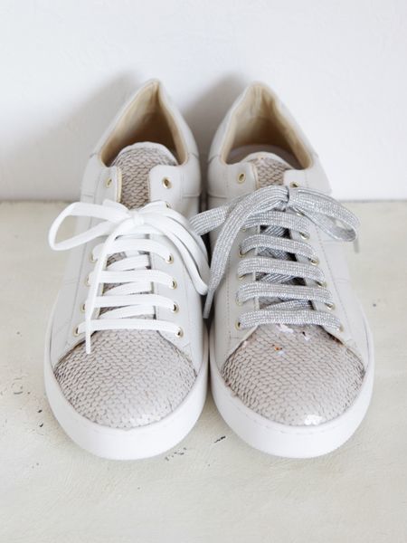 イタリア シュータンがリバーシブルスパンコールのレザースニーカー ベージュマイケル