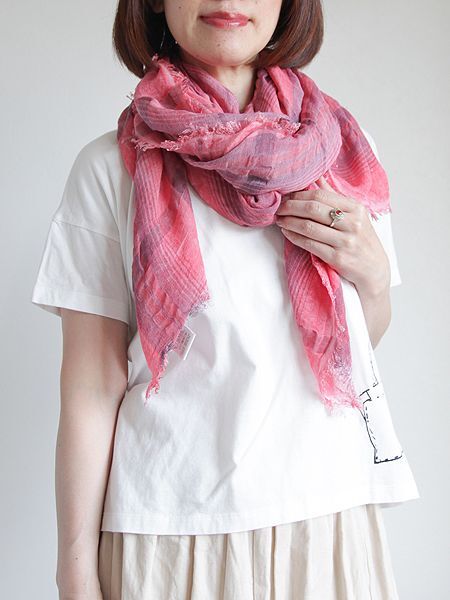 イタリア製 タータンチェックの大きめストール コーラル