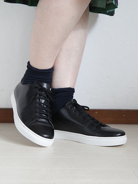 再販 21年 春夏予約 日本製 シンプルなレザーのスタイリッシュスニーカー