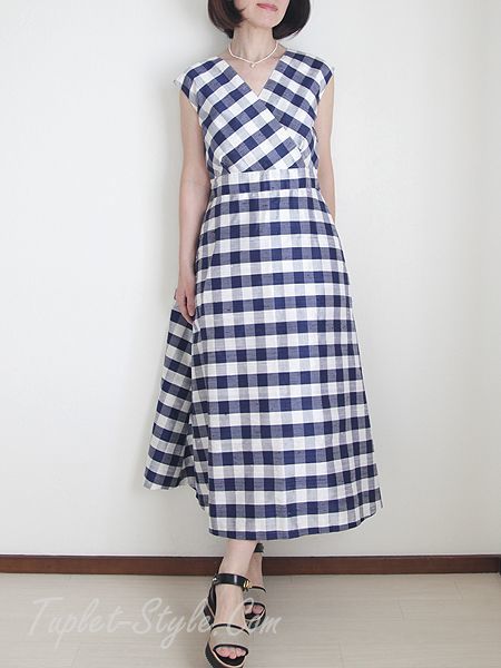 予約品入荷 ジュジュ 年 春夏2 タプレ限定 シルク100 チェック柄 シャンタン生地のカシュクール風ワンピース