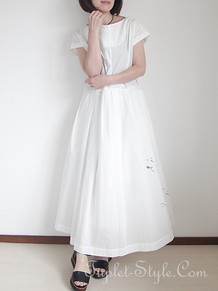 予約品入荷 Yoshi Kondo 21年 春夏 コットン ボートネック ミモレ丈フィッシュプリントワンピース 黒 Lサイズ