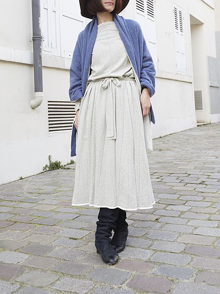 予約品入荷 Yoshi Kondo 年 秋冬 コットンカシミアのニットワンピース ウエストに紐ベルト付きロング丈